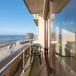 In With Sea Views Apartment *